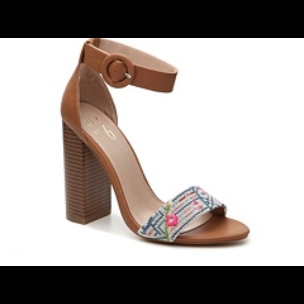 LIKE NEW Mix No. 6 block heel Sandal